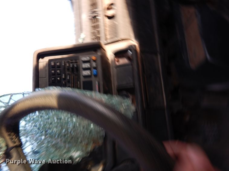 image for item DM6409 1999 Chevrolet C7500  dump truck