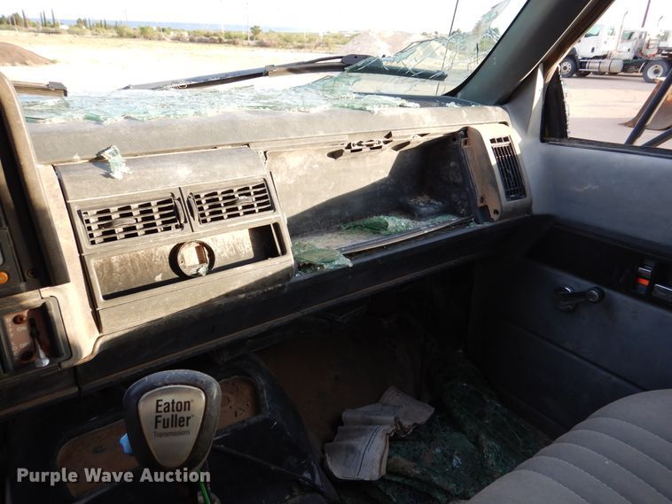 image for item DM6409 1999 Chevrolet C7500  dump truck