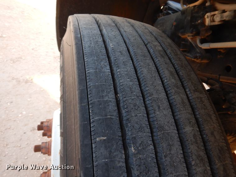 image for item DM6409 1999 Chevrolet C7500  dump truck