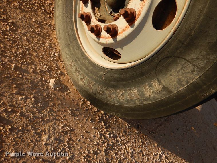 image for item DM6409 1999 Chevrolet C7500  dump truck