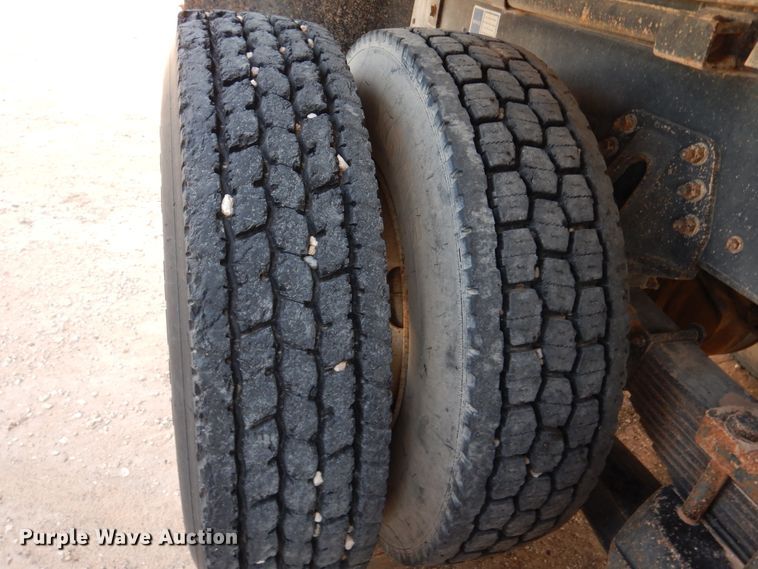 image for item DM6409 1999 Chevrolet C7500  dump truck