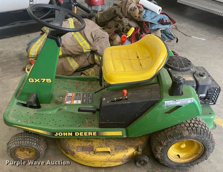 image for item GG9488 John Deere GX75  lawn mower