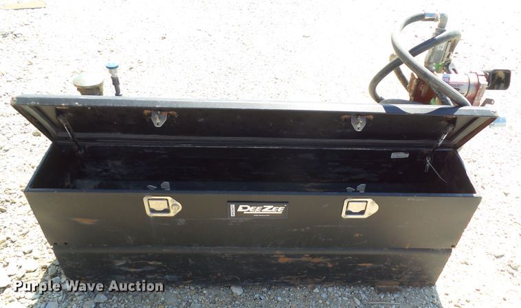 image for item HF9962 Dee Zee  auxiliary fuel tank