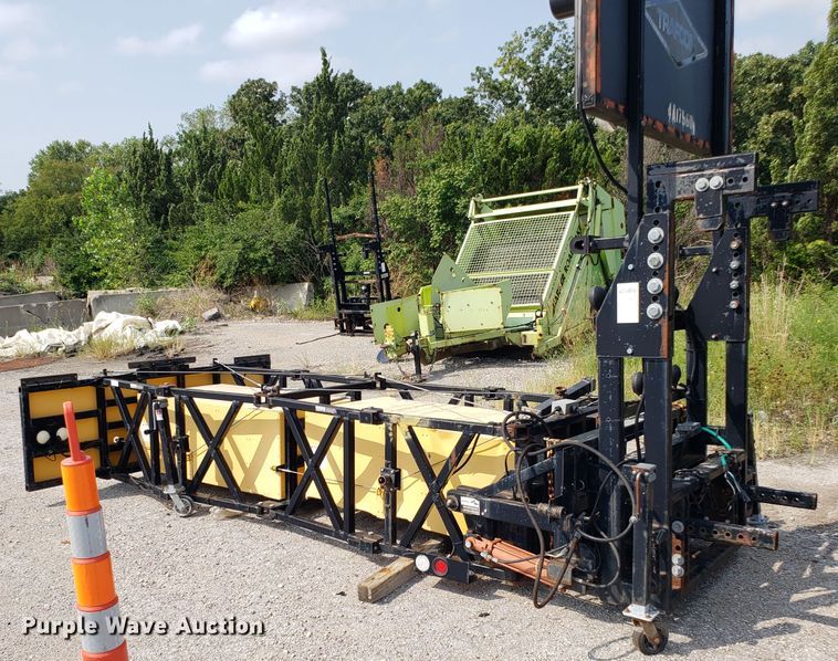 image for item IC9898 Energy Absorption Systems  crash attenuator