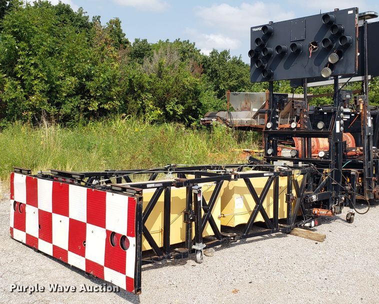 image for item IC9898 Energy Absorption Systems  crash attenuator