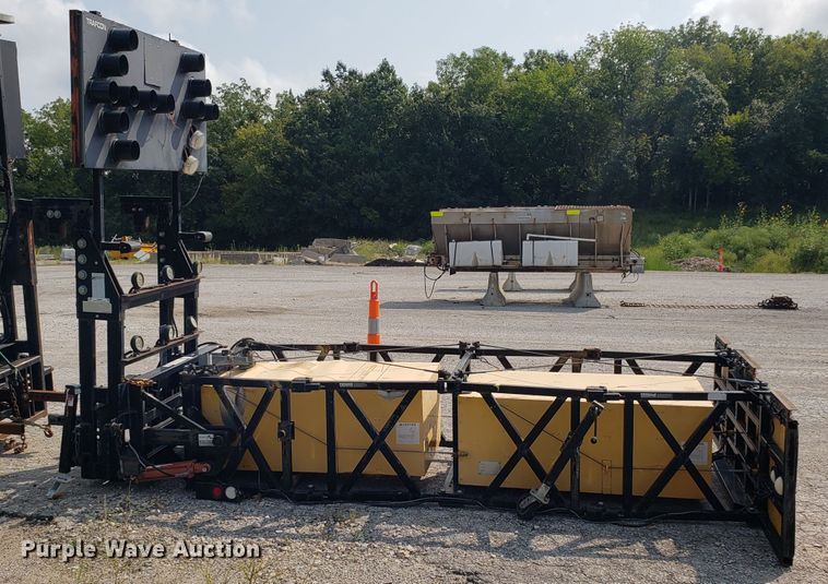 image for item IC9898 Energy Absorption Systems  crash attenuator