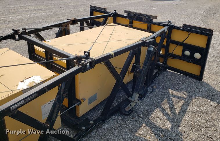 image for item IC9898 Energy Absorption Systems  crash attenuator