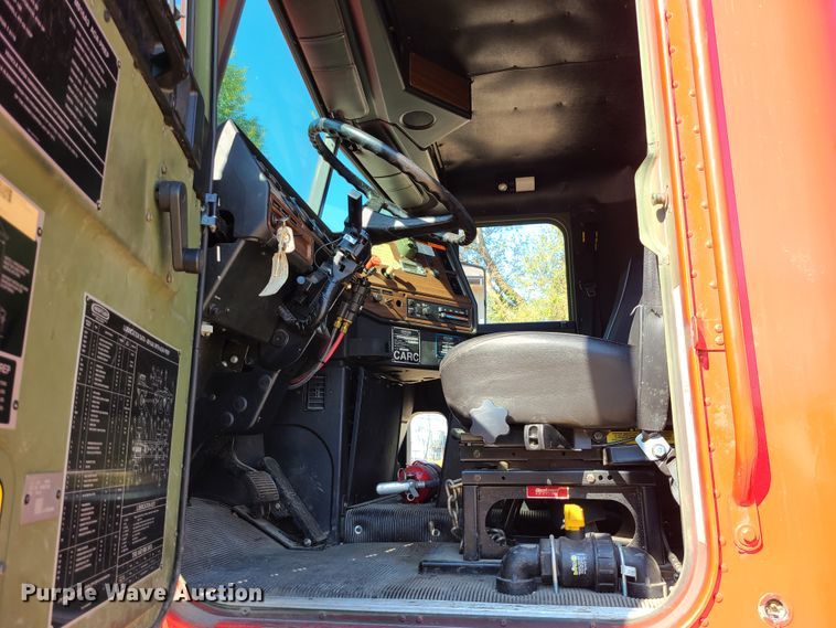 image for item IC9971 2010 Freightliner FLD120  water truck