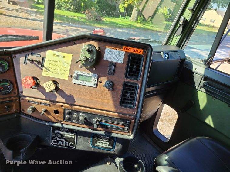 image for item IC9971 2010 Freightliner FLD120  water truck