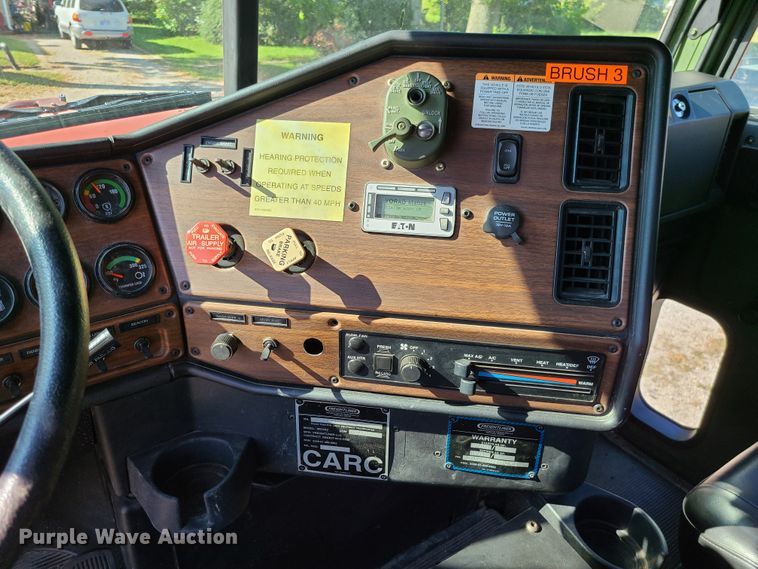 image for item IC9971 2010 Freightliner FLD120  water truck