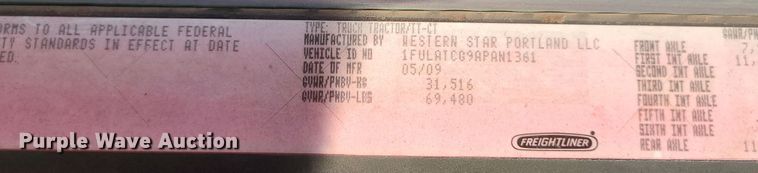 image for item IC9971 2010 Freightliner FLD120  water truck