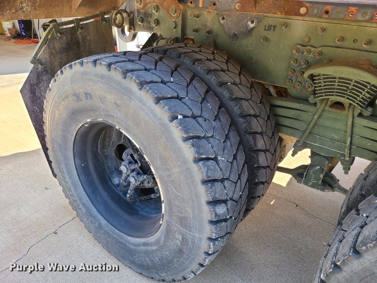 image for item IC9971 2010 Freightliner FLD120  water truck