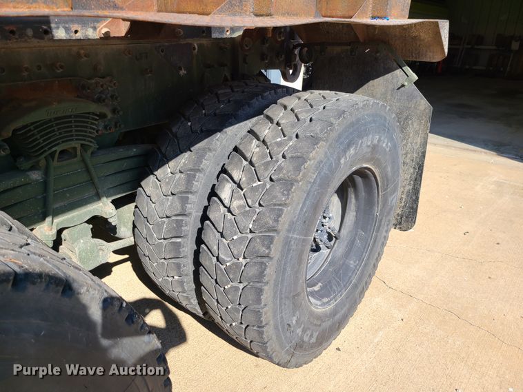 image for item IC9971 2010 Freightliner FLD120  water truck