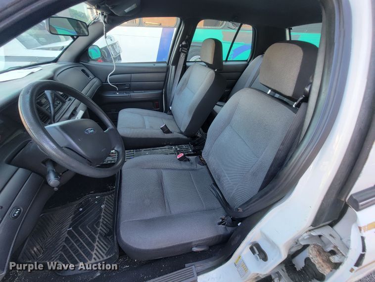 image for item IE9285 2009 Ford Crown Victoria Police Interceptor