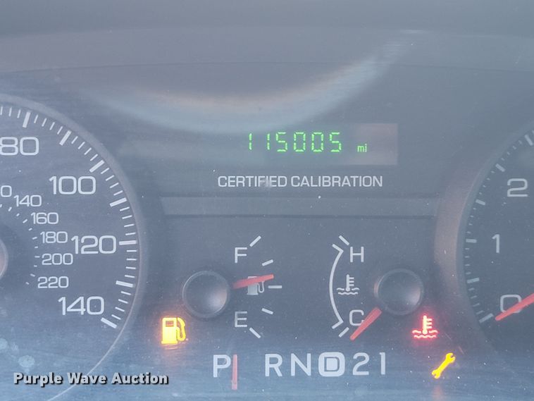 image for item IE9285 2009 Ford Crown Victoria Police Interceptor