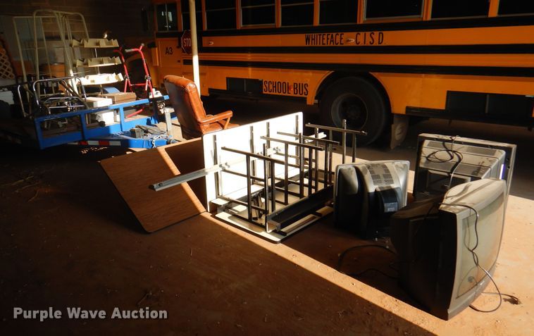 image for item IJ9462 Office supplies and equipment