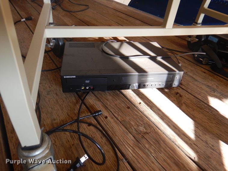 image for item IJ9462 Office supplies and equipment