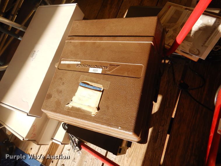 image for item IJ9462 Office supplies and equipment