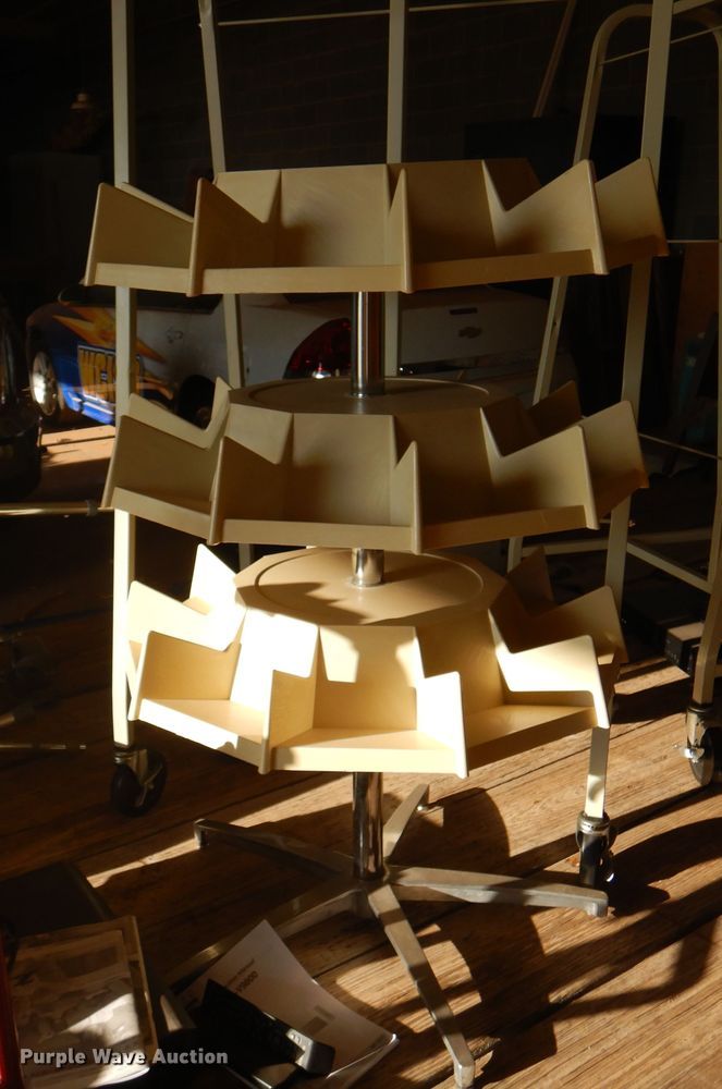 image for item IJ9462 Office supplies and equipment