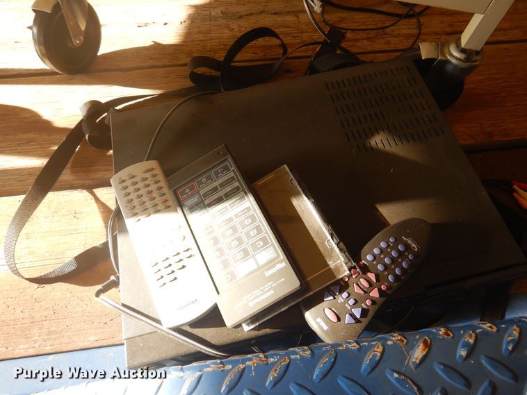 image for item IJ9462 Office supplies and equipment