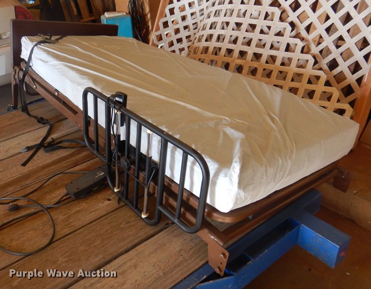 image for item IJ9462 Office supplies and equipment