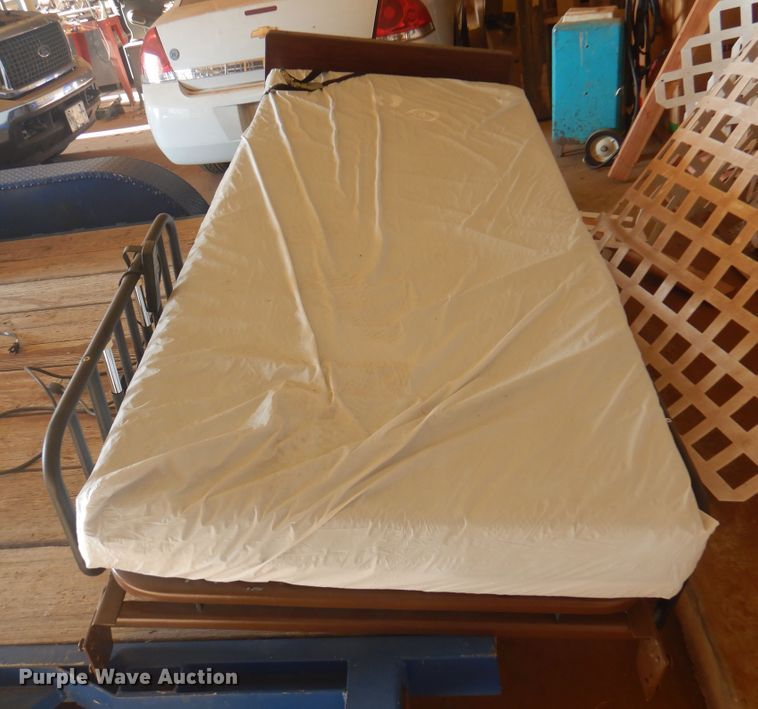 image for item IJ9462 Office supplies and equipment