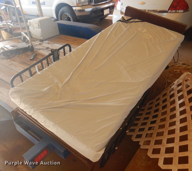 image for item IJ9462 Office supplies and equipment