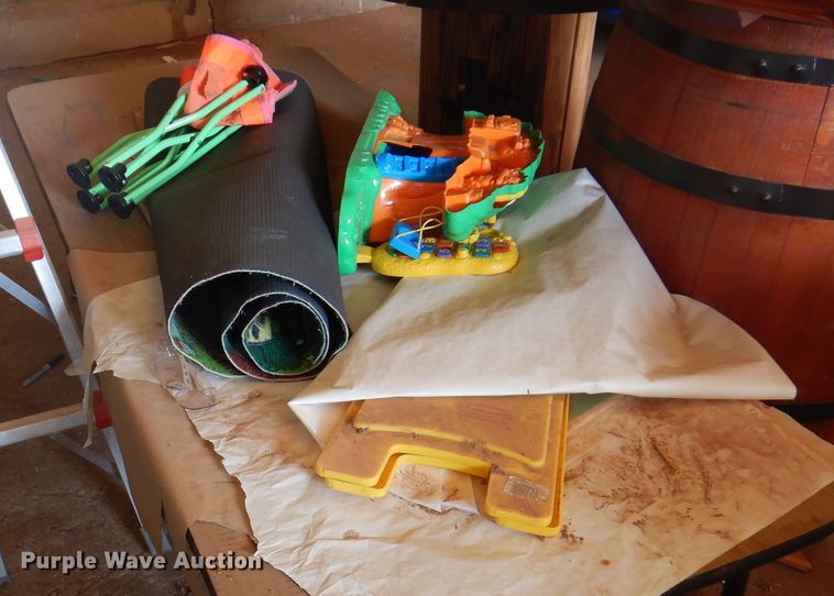 image for item IJ9463 Office supplies and equipment