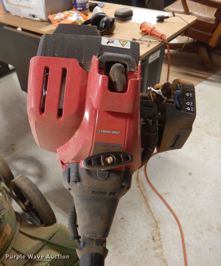 image for item IJ9468 Lawn and garden equipment