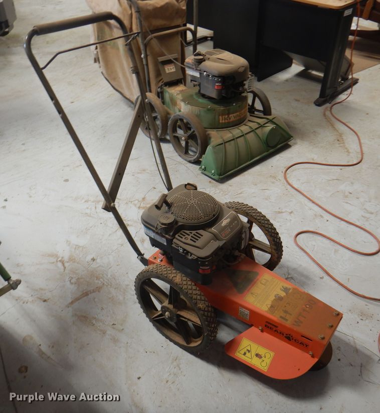 image for item IJ9468 Lawn and garden equipment