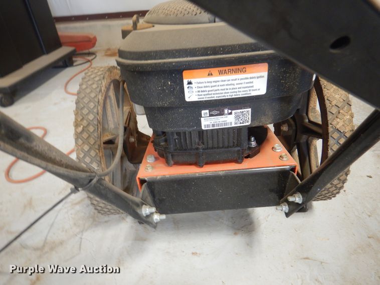 image for item IJ9468 Lawn and garden equipment