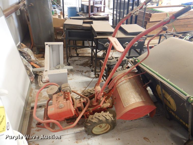 image for item IJ9468 Lawn and garden equipment