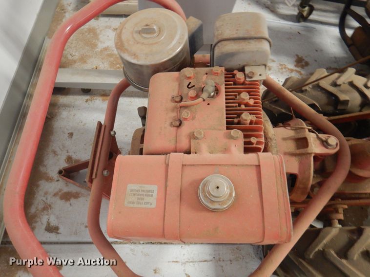 image for item IJ9468 Lawn and garden equipment