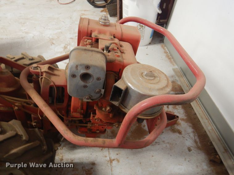 image for item IJ9468 Lawn and garden equipment