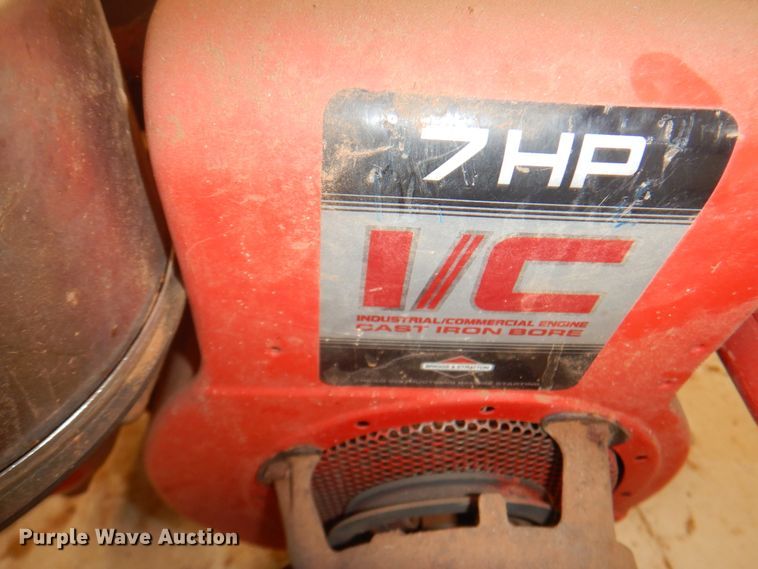 image for item IJ9468 Lawn and garden equipment