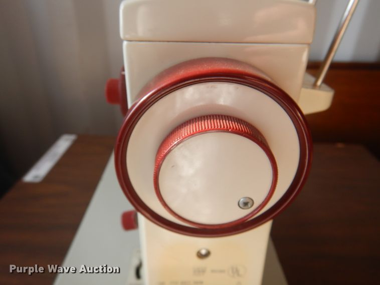 image for item IJ9470 (14) Bernina 200R sewing machines