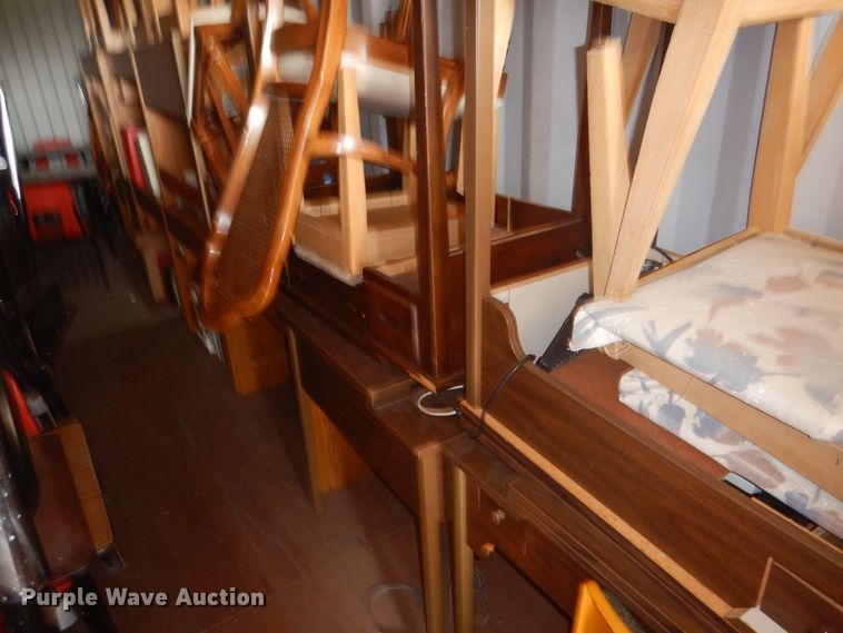 image for item IJ9470 (14) Bernina 200R sewing machines