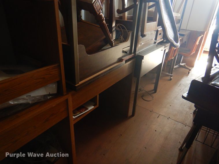 image for item IJ9470 (14) Bernina 200R sewing machines