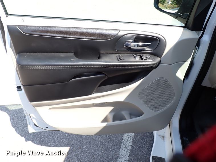 image for item IN9617 2015 Dodge Grand Caravan  handicap accessible van