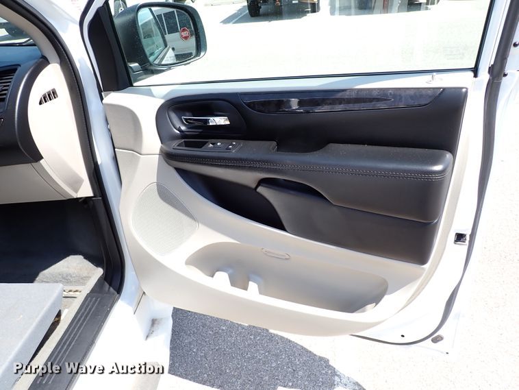 image for item IN9617 2015 Dodge Grand Caravan  handicap accessible van