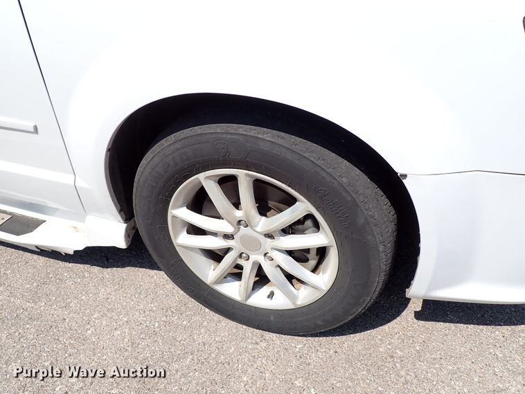 image for item IN9617 2015 Dodge Grand Caravan  handicap accessible van