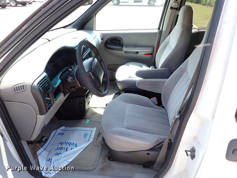 image for item IN9619 2000 Chevrolet Venture  van