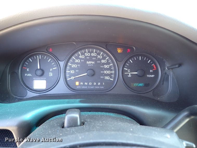 image for item IN9619 2000 Chevrolet Venture  van