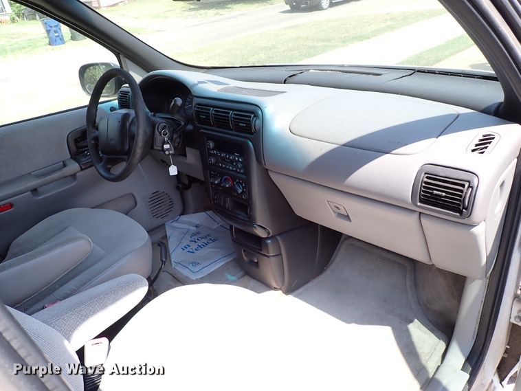 image for item IN9619 2000 Chevrolet Venture  van