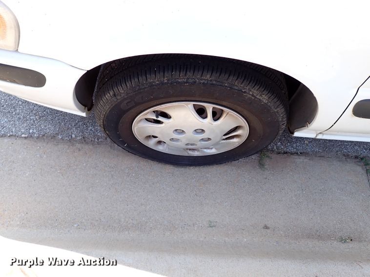 image for item IN9619 2000 Chevrolet Venture  van