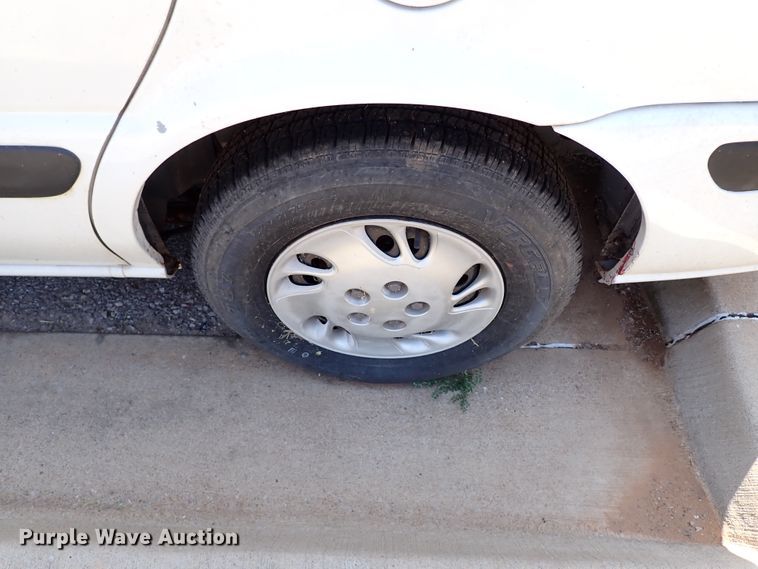 image for item IN9619 2000 Chevrolet Venture  van