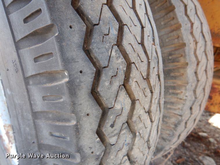 image for item IR9110 1992 Belshe T24  equipment trailer