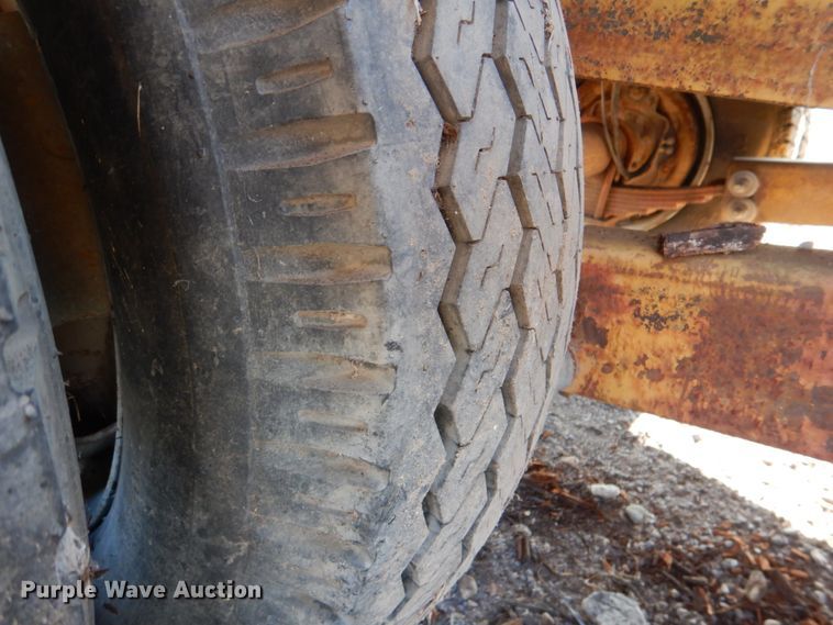 image for item IR9110 1992 Belshe T24  equipment trailer