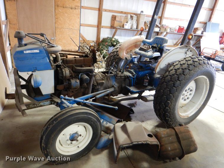 image for item IR9125 Ford 2910  tractor