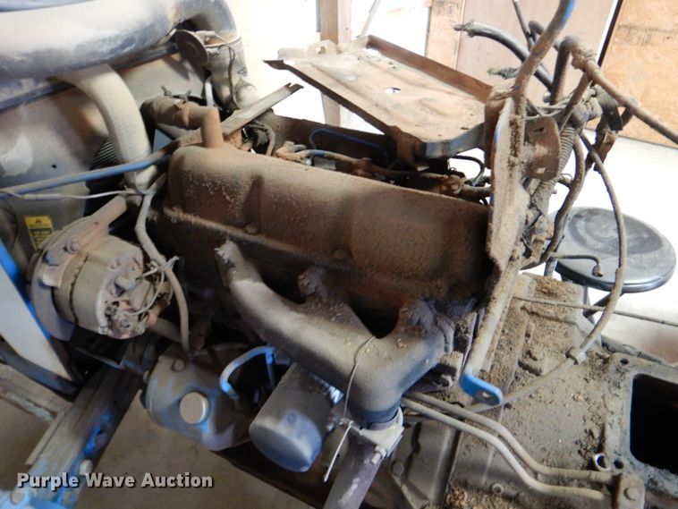 image for item IR9125 Ford 2910  tractor